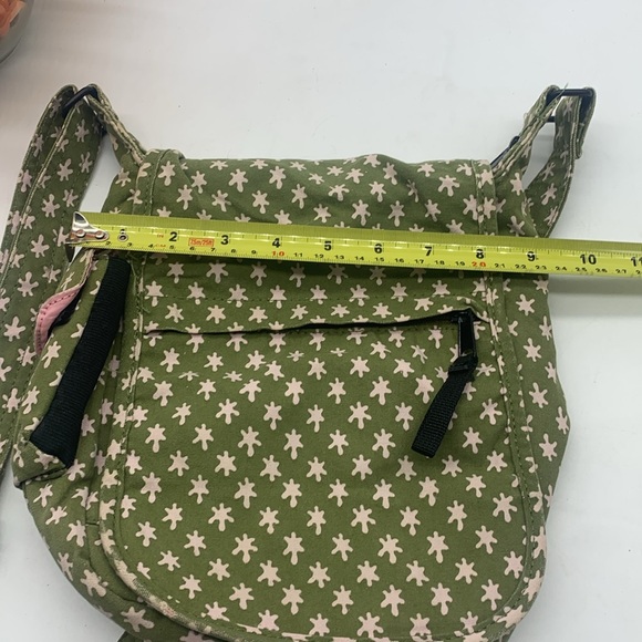 Kavu Green Pink Crossbody Canvas Bag MCB6513N - Picture 13 of 13